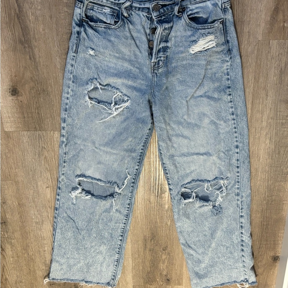 🥳SOLD🥳Distressed Blue Women’s Jeans
